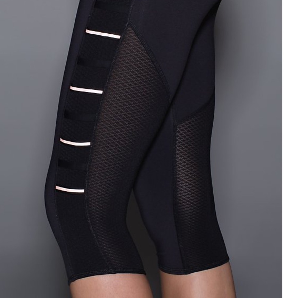 Lululemon breezy crop Leggings